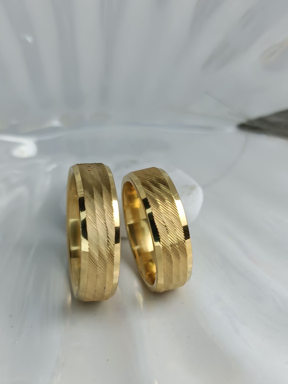 Ανδρικές & Γυναικείες Βέρες από Ατσάλι Χρυσό Χρώμα 6mm | Kosmimatomania.gr Ανδρικές & Γυναικείες Βέρες από Ατσάλι Χρυσό Χρώμα 6mm | Kosmimatomania.gr