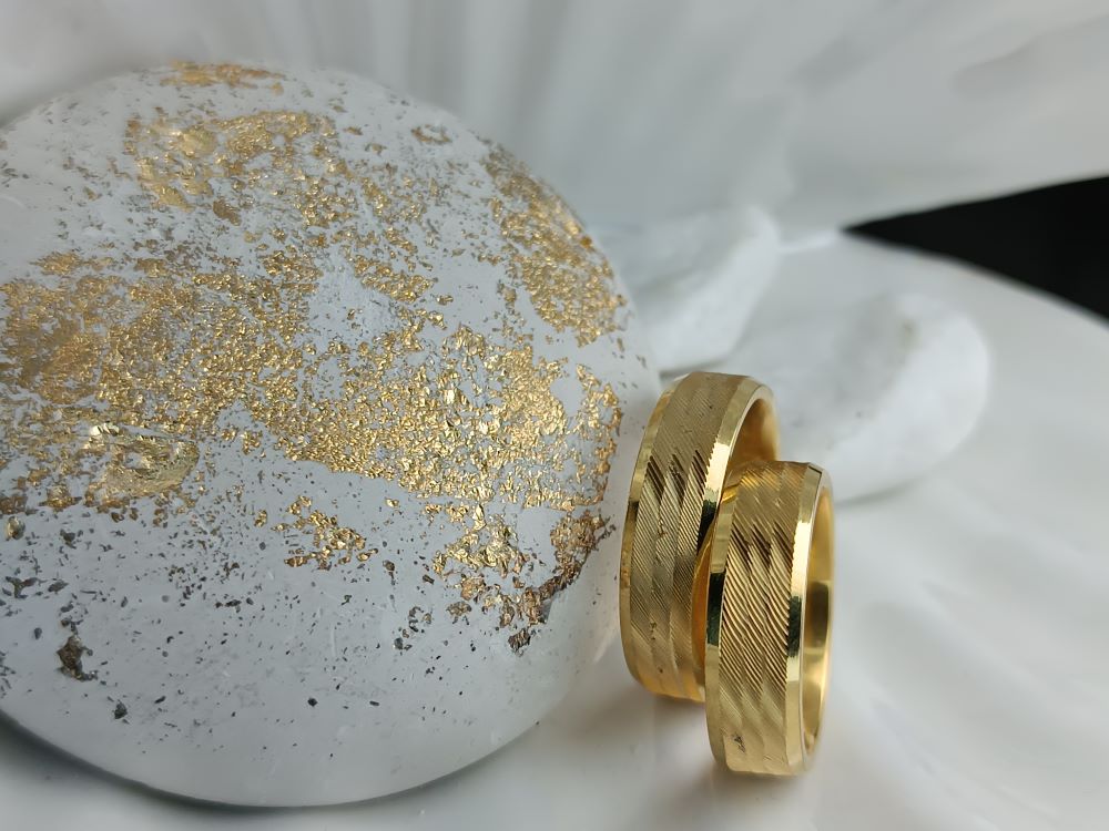 Ανδρικές & Γυναικείες Βέρες από Ατσάλι Χρυσό Χρώμα 6mm | Kosmimatomania.gr Ανδρικές & Γυναικείες Βέρες από Ατσάλι Χρυσό Χρώμα 6mm | Kosmimatomania.gr