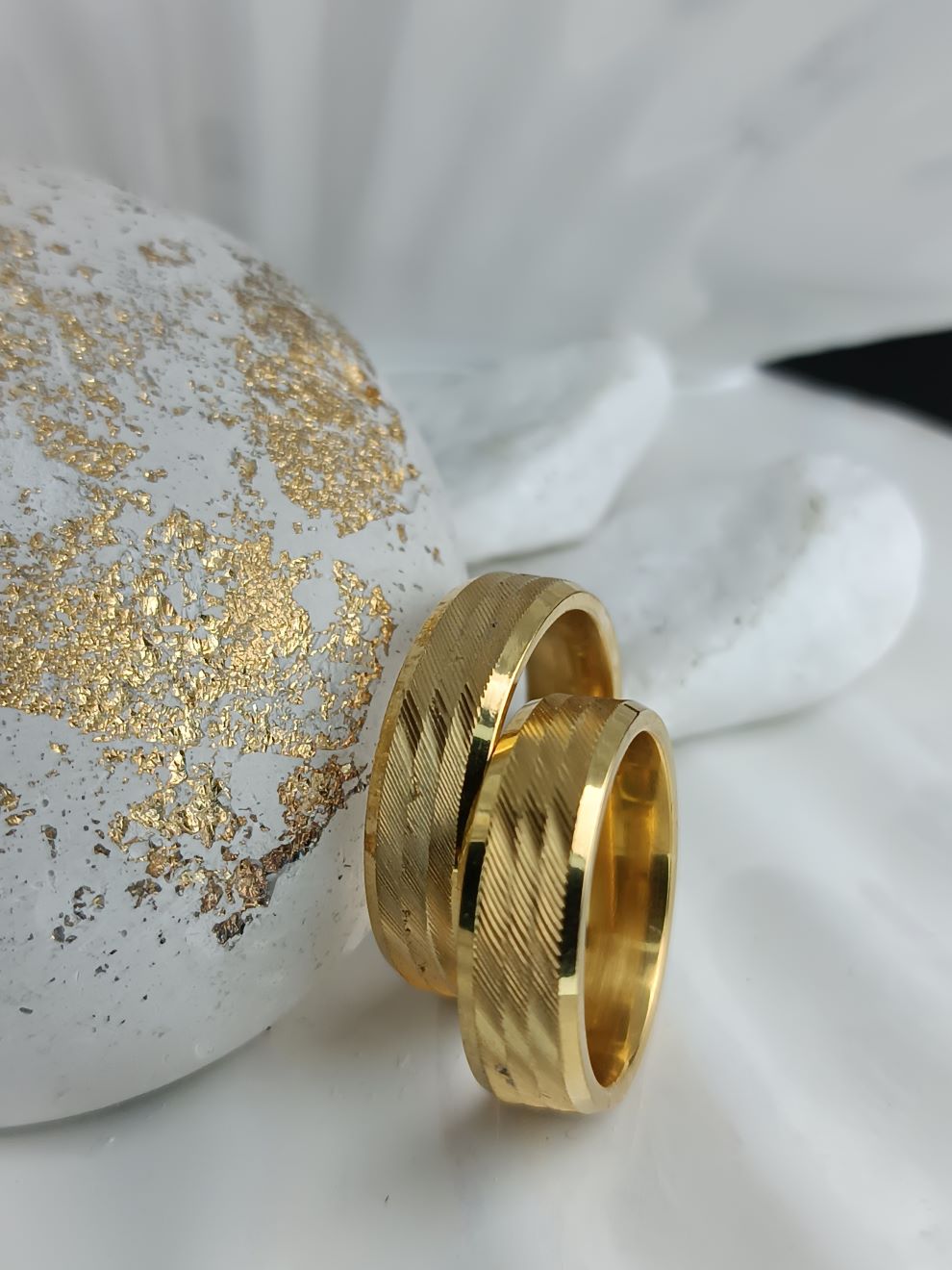 Ανδρικές & Γυναικείες Βέρες από Ατσάλι Χρυσό Χρώμα 6mm | Kosmimatomania.gr Ανδρικές & Γυναικείες Βέρες από Ατσάλι Χρυσό Χρώμα 6mm | Kosmimatomania.gr