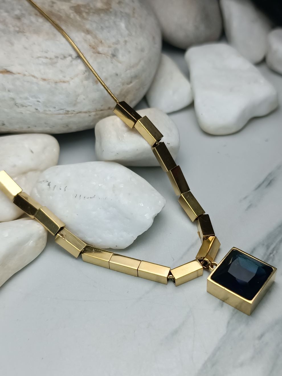 Κολιέ από ανοξείδωτο ατσάλι σε χρυσό με μπλε κρύσταλλο – Μοντέρνο & ανθεκτικό (ΚΩΔ:4417) Κολιέ από ανοξείδωτο ατσάλι σε χρυσό με μπλε κρύσταλλο – Μοντέρνο & ανθεκτικό (ΚΩΔ:4417)