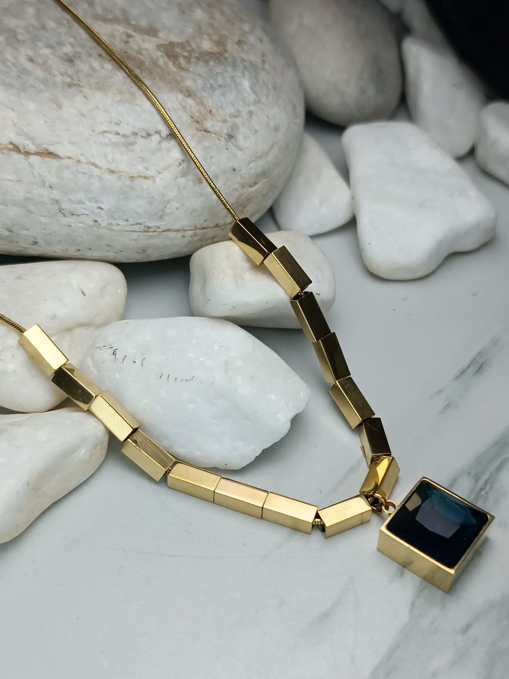 Κολιέ από ανοξείδωτο ατσάλι σε χρυσό με μπλε κρύσταλλο – Μοντέρνο & ανθεκτικό (ΚΩΔ:4417) Κολιέ από ανοξείδωτο ατσάλι σε χρυσό με μπλε κρύσταλλο – Μοντέρνο & ανθεκτικό (ΚΩΔ:4417)