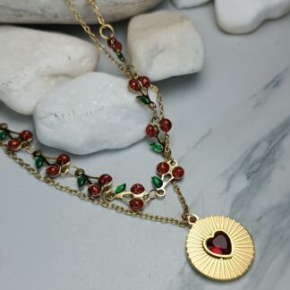 Κολιέ από ανοξείδωτο ατσάλι σε χρυσό με κόκκινη καρδιά & διακοσμητικά μοτίβα (ΚΩΔ:5496) Κολιέ από ανοξείδωτο ατσάλι σε χρυσό με κόκκινη καρδιά & διακοσμητικά μοτίβα (ΚΩΔ:5496)