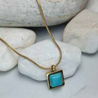 Κολιέ από Ατσάλι με Τετράγωνο Μενταγιόν & Τιρκουάζ Πέτρα (ΚΩΔ:88331) Κολιέ από Ατσάλι με Τετράγωνο Μενταγιόν & Τιρκουάζ Πέτρα (ΚΩΔ:88331)