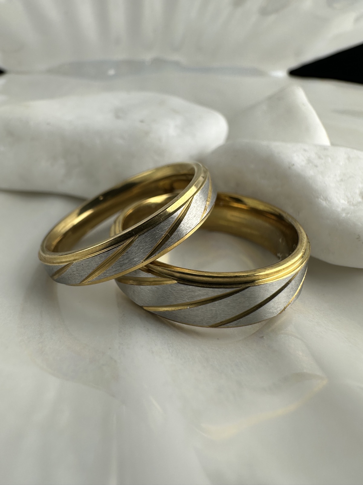 Βέρες από Ατσάλι Δίχρωμες Χρυσό & Ασημί (ΚΩΔ:44771) – Πολυτελές Σετ Γάμου | Kosmimatomania.gr Βέρες από Ατσάλι Δίχρωμες Χρυσό & Ασημί (ΚΩΔ:44771) – Πολυτελές Σετ Γάμου | Kosmimatomania.gr