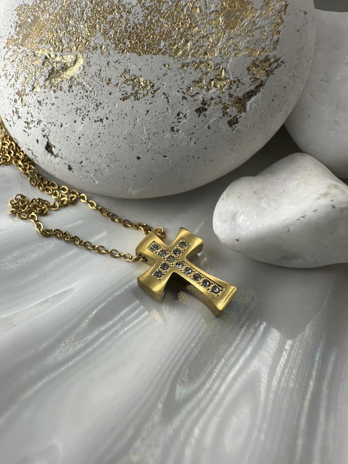 Σταυρός από Ατσάλι με διάφανα κρύσταλλα – Χρυσός (ΚΩΔ:81241) | Kosmimatomania Σταυρός από Ατσάλι με διάφανα κρύσταλλα – Χρυσός (ΚΩΔ:81241) | Kosmimatomania