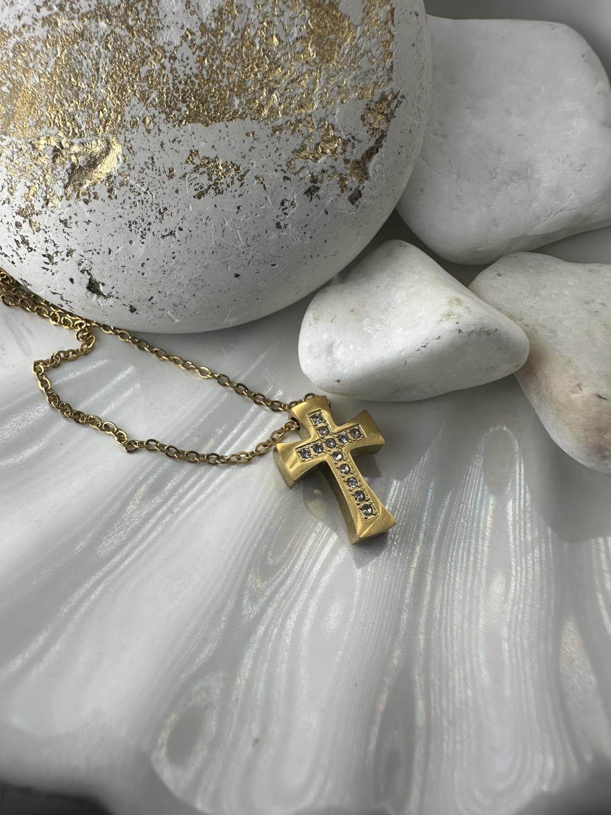 Σταυρός από Ατσάλι με διάφανα κρύσταλλα – Χρυσός (ΚΩΔ:81241) | Kosmimatomania Σταυρός από Ατσάλι με διάφανα κρύσταλλα – Χρυσός (ΚΩΔ:81241) | Kosmimatomania