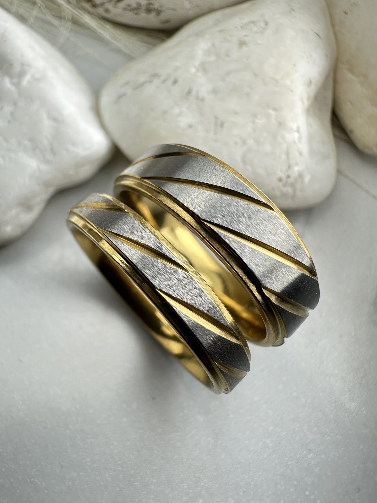 Βέρες από Ατσάλι Δίχρωμες Χρυσό & Ασημί (ΚΩΔ:44771) – Πολυτελές Σετ Γάμου | Kosmimatomania.gr Βέρες από Ατσάλι Δίχρωμες Χρυσό & Ασημί (ΚΩΔ:44771) – Πολυτελές Σετ Γάμου | Kosmimatomania.gr