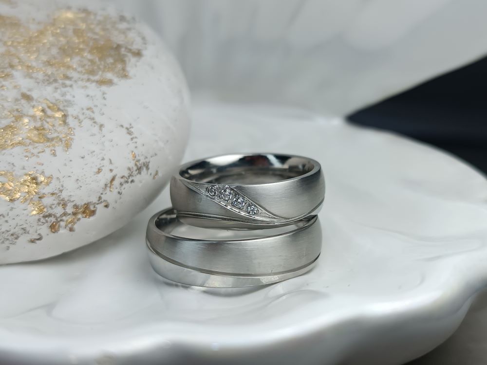 Βέρες γάμου Ασημί από Ατσάλι με Ματ & Λουστρέ – Γυναικεία με Στρας (ΚΩΔ:22147) | Kosmimatomania Βέρες γάμου Ασημί από Ατσάλι με Ματ & Λουστρέ – Γυναικεία με Στρας (ΚΩΔ:22147) | Kosmimatomania