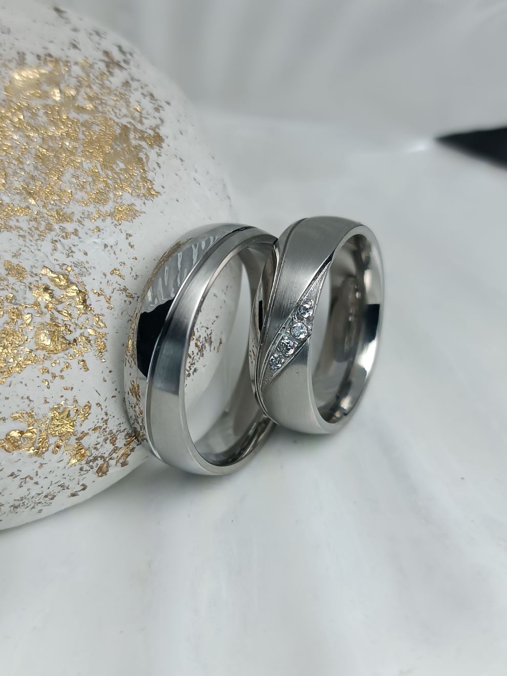 Βέρες γάμου Ασημί από Ατσάλι με Ματ & Λουστρέ – Γυναικεία με Στρας (ΚΩΔ:22147) | Kosmimatomania Βέρες γάμου Ασημί από Ατσάλι με Ματ & Λουστρέ – Γυναικεία με Στρας (ΚΩΔ:22147) | Kosmimatomania