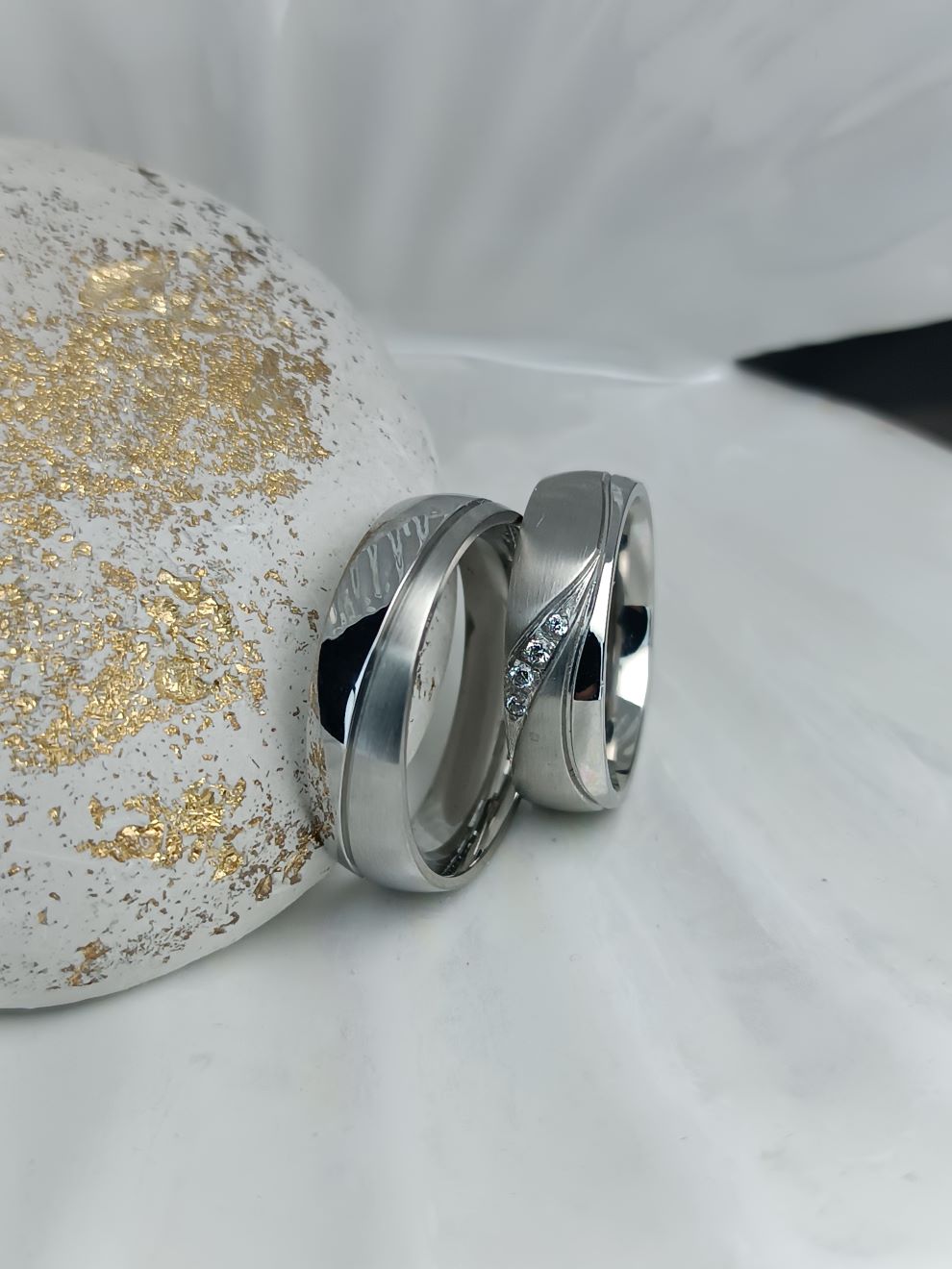 Βέρες γάμου Ασημί από Ατσάλι με Ματ & Λουστρέ – Γυναικεία με Στρας (ΚΩΔ:22147) | Kosmimatomania Βέρες γάμου Ασημί από Ατσάλι με Ματ & Λουστρέ – Γυναικεία με Στρας (ΚΩΔ:22147) | Kosmimatomania