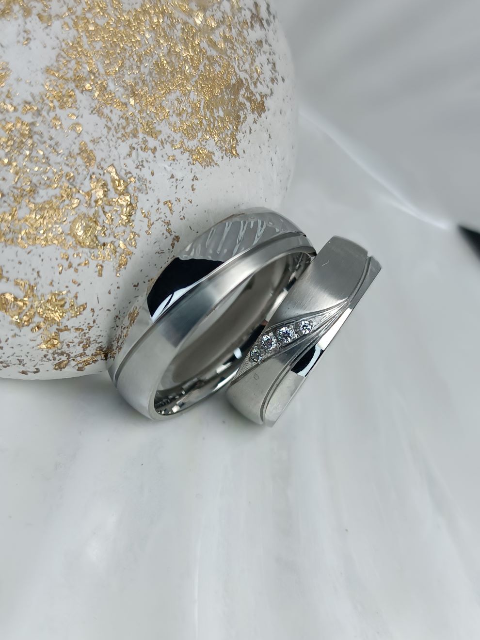 Βέρες γάμου Ασημί από Ατσάλι με Ματ & Λουστρέ – Γυναικεία με Στρας (ΚΩΔ:22147) | Kosmimatomania Βέρες γάμου Ασημί από Ατσάλι με Ματ & Λουστρέ – Γυναικεία με Στρας (ΚΩΔ:22147) | Kosmimatomania