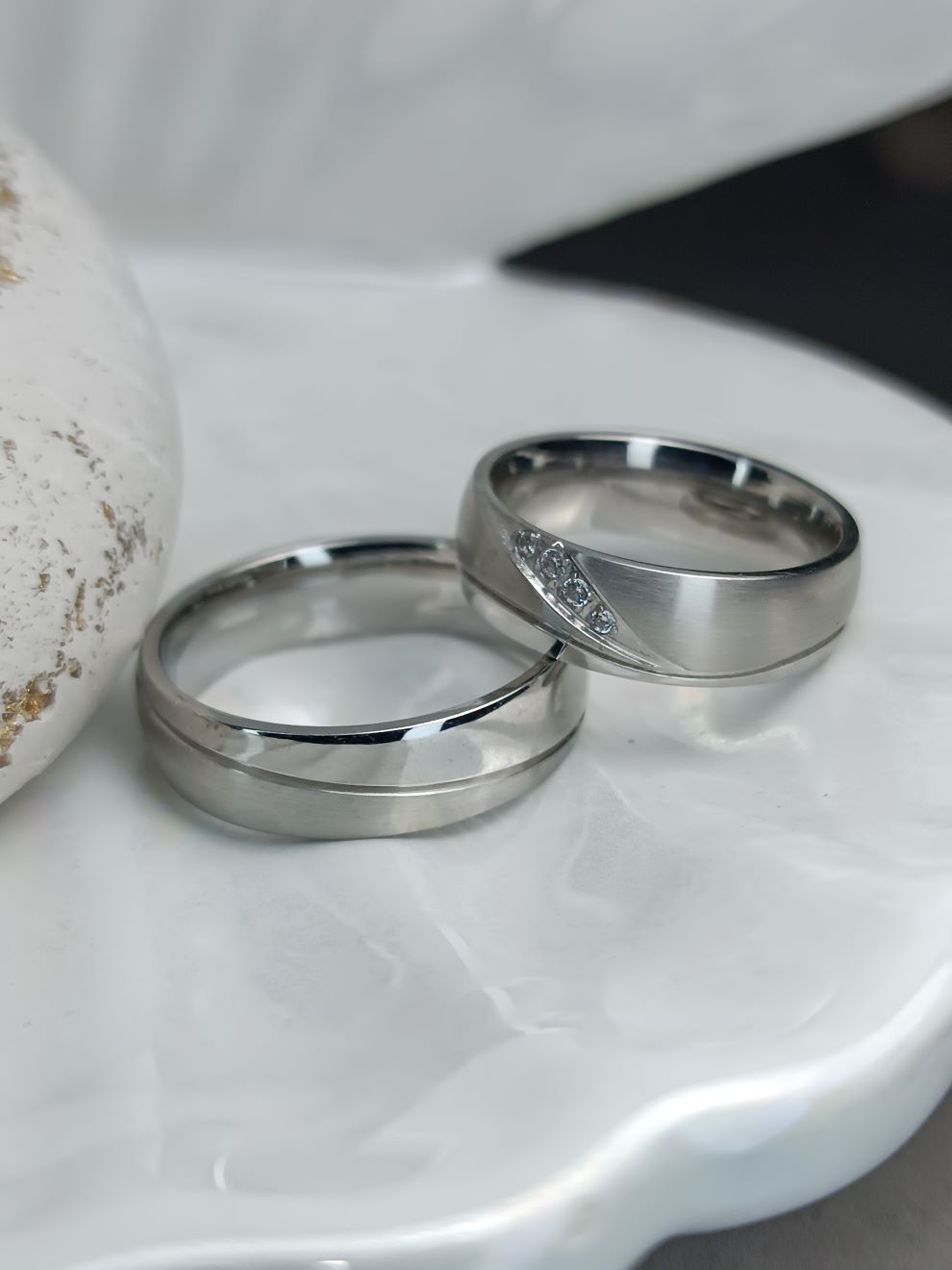 Βέρες γάμου Ασημί από Ατσάλι με Ματ & Λουστρέ – Γυναικεία με Στρας (ΚΩΔ:22147) | Kosmimatomania Βέρες γάμου Ασημί από Ατσάλι με Ματ & Λουστρέ – Γυναικεία με Στρας (ΚΩΔ:22147) | Kosmimatomania