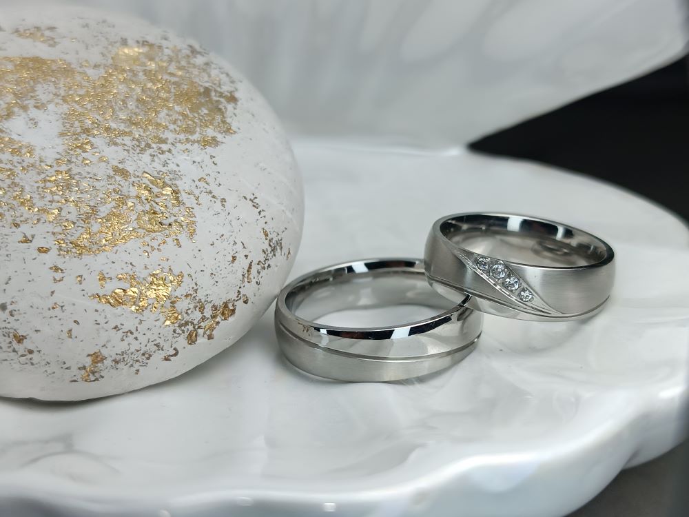 Βέρες γάμου Ασημί από Ατσάλι με Ματ & Λουστρέ – Γυναικεία με Στρας (ΚΩΔ:22147) | Kosmimatomania Βέρες γάμου Ασημί από Ατσάλι με Ματ & Λουστρέ – Γυναικεία με Στρας (ΚΩΔ:22147) | Kosmimatomania