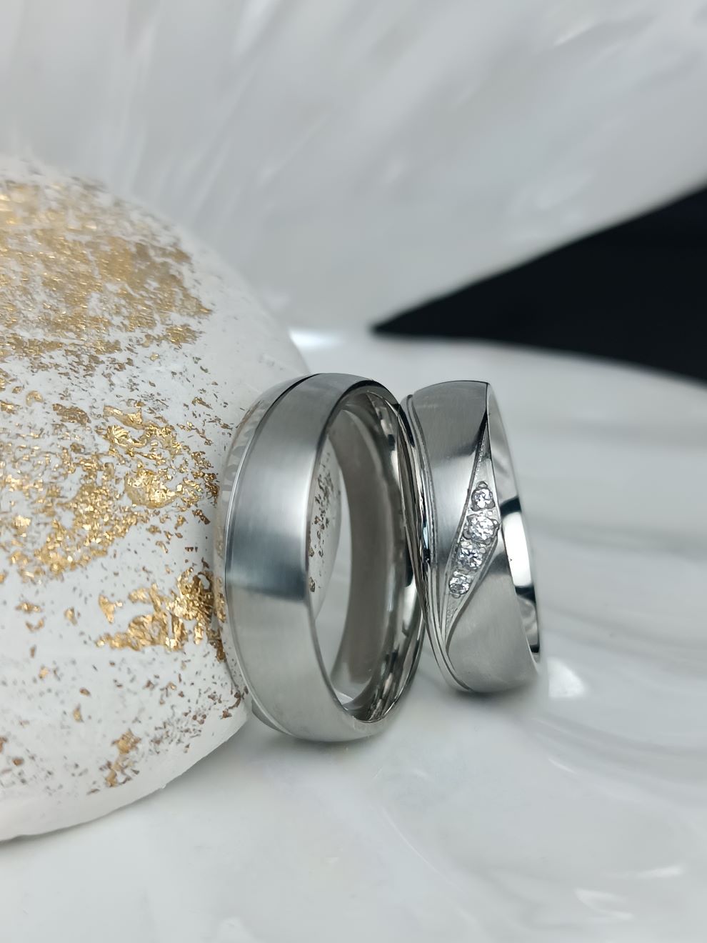 Βέρες γάμου Ασημί από Ατσάλι με Ματ & Λουστρέ – Γυναικεία με Στρας (ΚΩΔ:22147) | Kosmimatomania Βέρες γάμου Ασημί από Ατσάλι με Ματ & Λουστρέ – Γυναικεία με Στρας (ΚΩΔ:22147) | Kosmimatomania