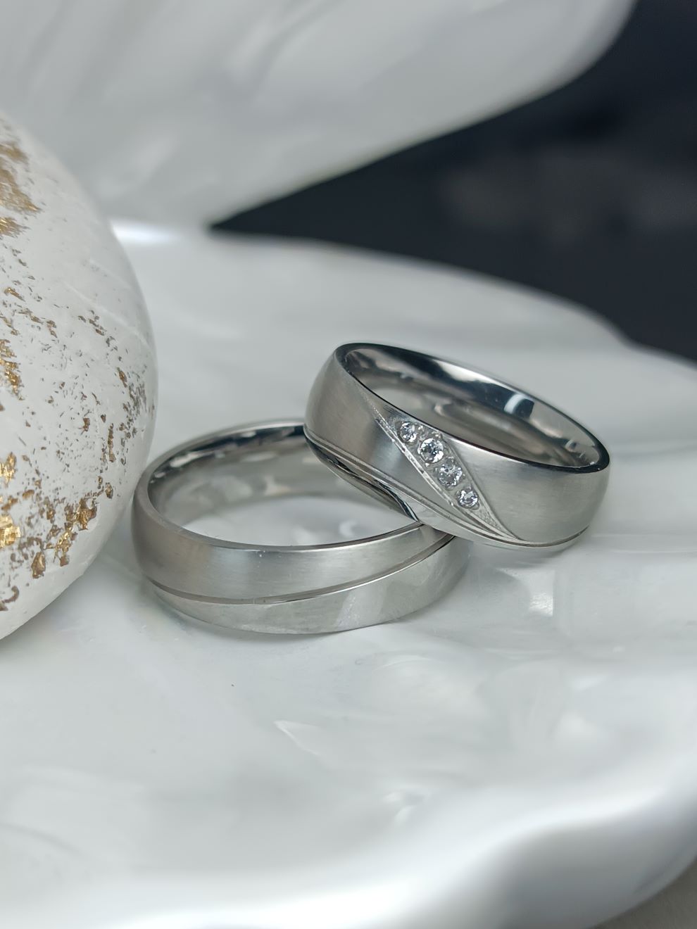 Βέρες γάμου Ασημί από Ατσάλι με Ματ & Λουστρέ – Γυναικεία με Στρας (ΚΩΔ:22147) | Kosmimatomania Βέρες γάμου Ασημί από Ατσάλι με Ματ & Λουστρέ – Γυναικεία με Στρας (ΚΩΔ:22147) | Kosmimatomania