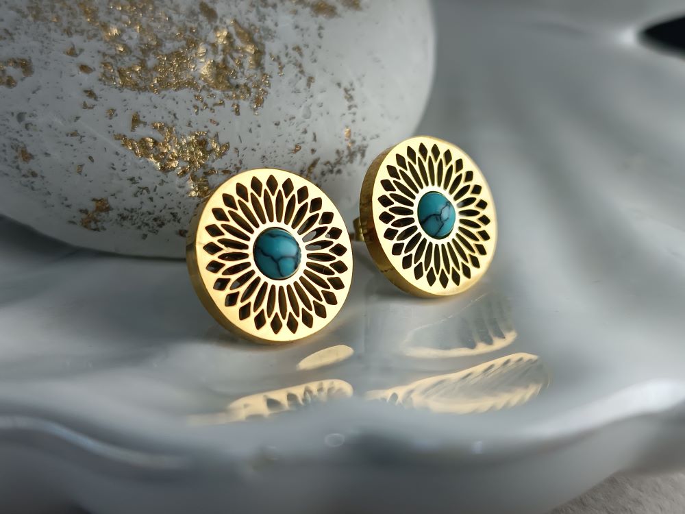 Σκουλαρίκια Στρογγυλά με Σκάλισμα Λουλουδιού & Τιρκουάζ Μπίλια (ΚΩΔ:99155) | Boho Κομψότητα | Kosmimatomania.gr Σκουλαρίκια Στρογγυλά με Σκάλισμα Λουλουδιού & Τιρκουάζ Μπίλια (ΚΩΔ:99155) | Boho Κομψότητα | Kosmimatomania.gr