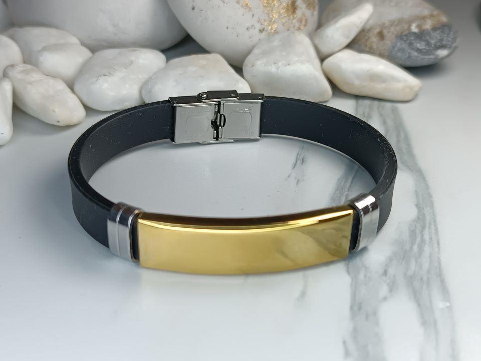 Ανδρικό Βραχιόλι Μαύρο με Λεπτομέρειες από Ατσάλι και Χρυσή Πλάκα (ΚΩΔ:7411)| Μοντέρνο & Κομψό | Kosmimatomania.gr Ανδρικό Βραχιόλι Μαύρο με Λεπτομέρειες από Ατσάλι και Χρυσή Πλάκα (ΚΩΔ:7411)| Μοντέρνο & Κομψό | Kosmimatomania.gr