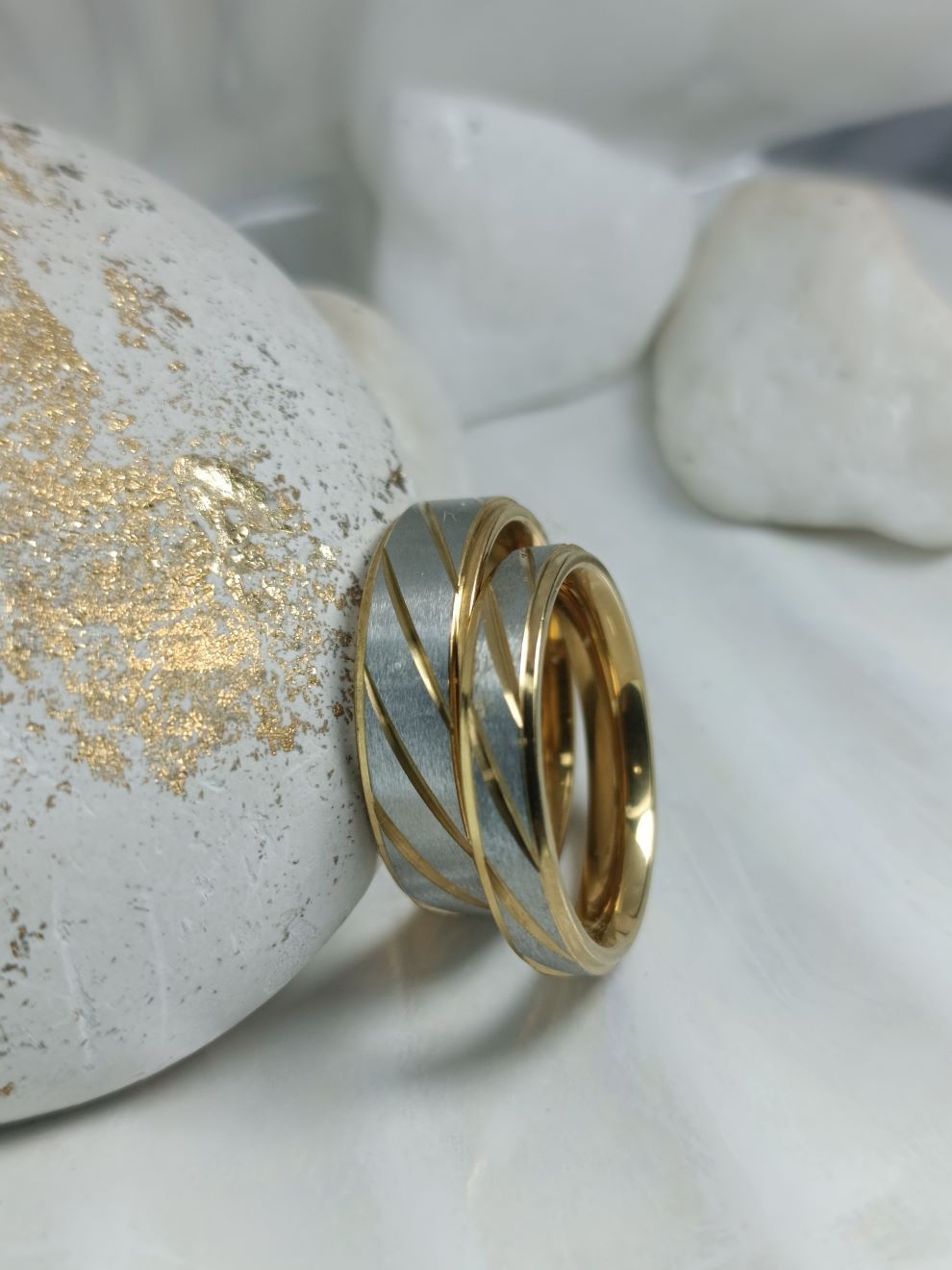 Βέρες από Ατσάλι Δίχρωμες Χρυσό & Ασημί (ΚΩΔ:44771) – Πολυτελές Σετ Γάμου | Kosmimatomania.gr Βέρες από Ατσάλι Δίχρωμες Χρυσό & Ασημί (ΚΩΔ:44771) – Πολυτελές Σετ Γάμου | Kosmimatomania.gr