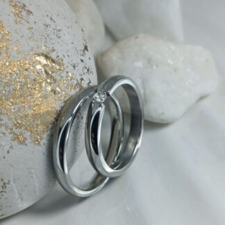 Βέρες από Ατσάλι με Κρύσταλλο – Κομψό Σετ Γάμου & Αρραβώνα (ΚΩΔ:22991)| Kosmimatomania.gr Βέρες από Ατσάλι με Κρύσταλλο – Κομψό Σετ Γάμου & Αρραβώνα (ΚΩΔ:22991)| Kosmimatomania.gr