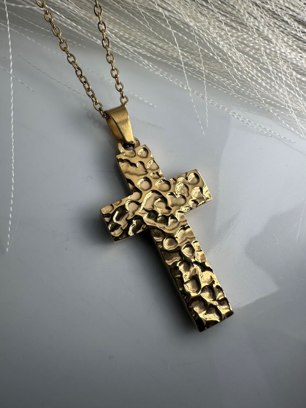 Χρυσός Σταυρός από Ανοξείδωτο Ατσάλι με Σφυρήλατη Υφή (ΚΩΔ:81569)| Kosmimatomania.gr Χρυσός Σταυρός από Ανοξείδωτο Ατσάλι με Σφυρήλατη Υφή (ΚΩΔ:81569)| Kosmimatomania.gr