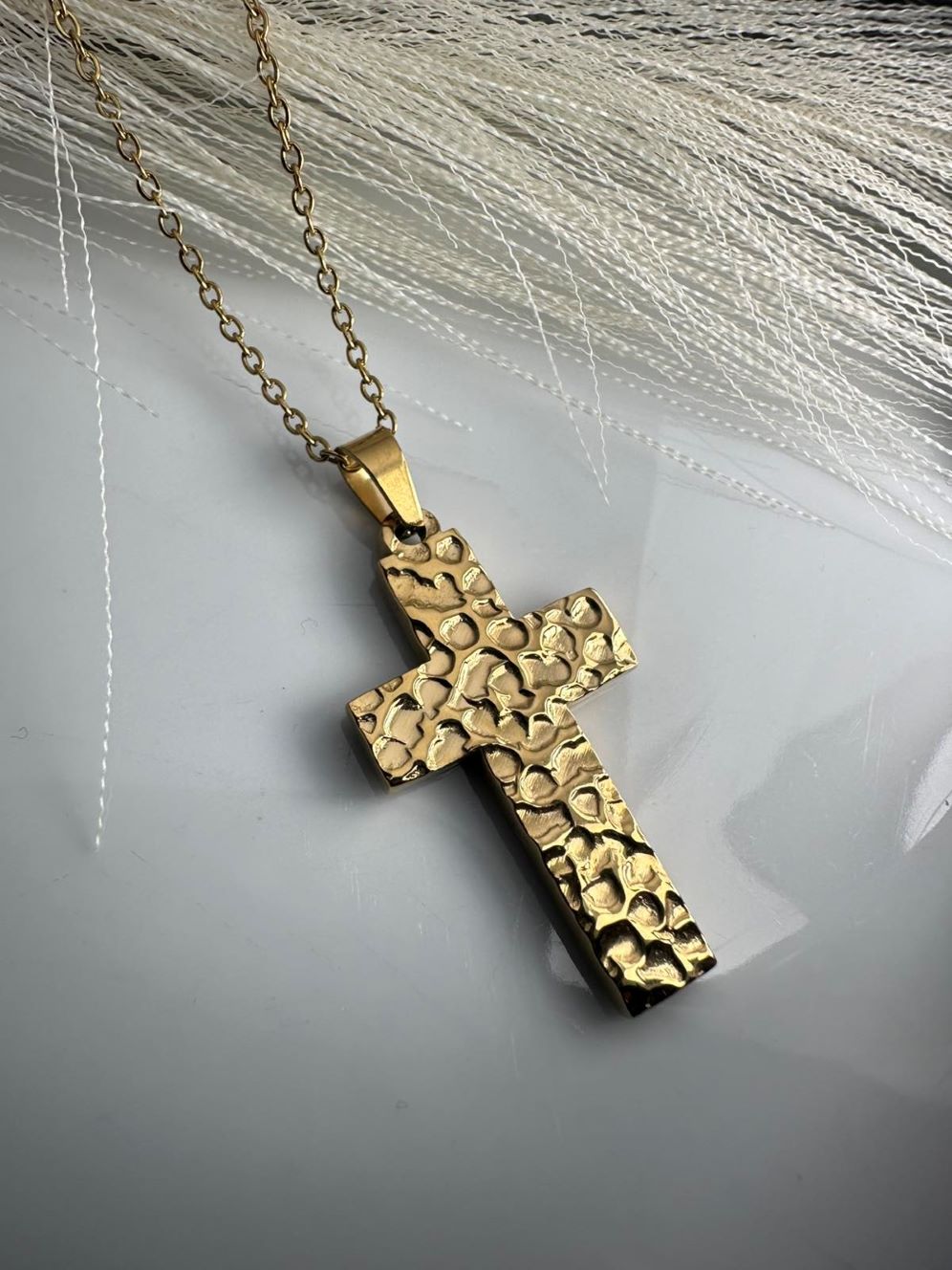 Χρυσός Σταυρός από Ανοξείδωτο Ατσάλι με Σφυρήλατη Υφή (ΚΩΔ:81569)| Kosmimatomania.gr Χρυσός Σταυρός από Ανοξείδωτο Ατσάλι με Σφυρήλατη Υφή (ΚΩΔ:81569)| Kosmimatomania.gr