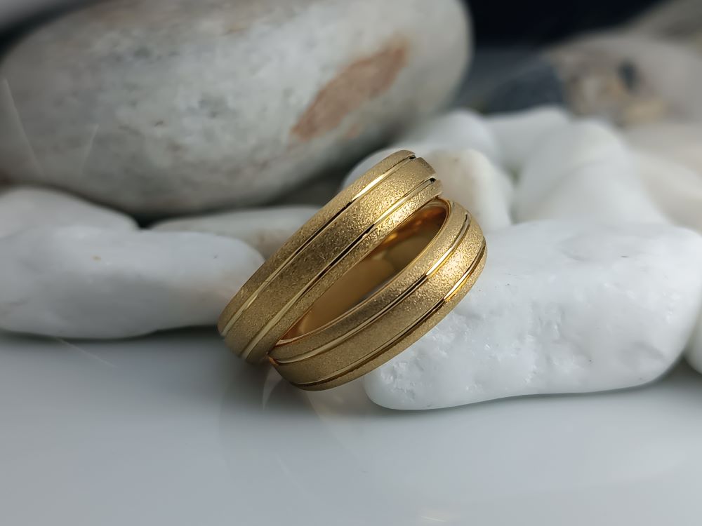 Βέρες γάμου από Ατσάλι Χρυσές Σαγρέ (ΚΩΔ:54681) | Ανθεκτικές & Κομψές | Kosmimatomaniа.gr Βέρες γάμου από Ατσάλι Χρυσές Σαγρέ (ΚΩΔ:54681) | Ανθεκτικές & Κομψές | Kosmimatomaniа.gr