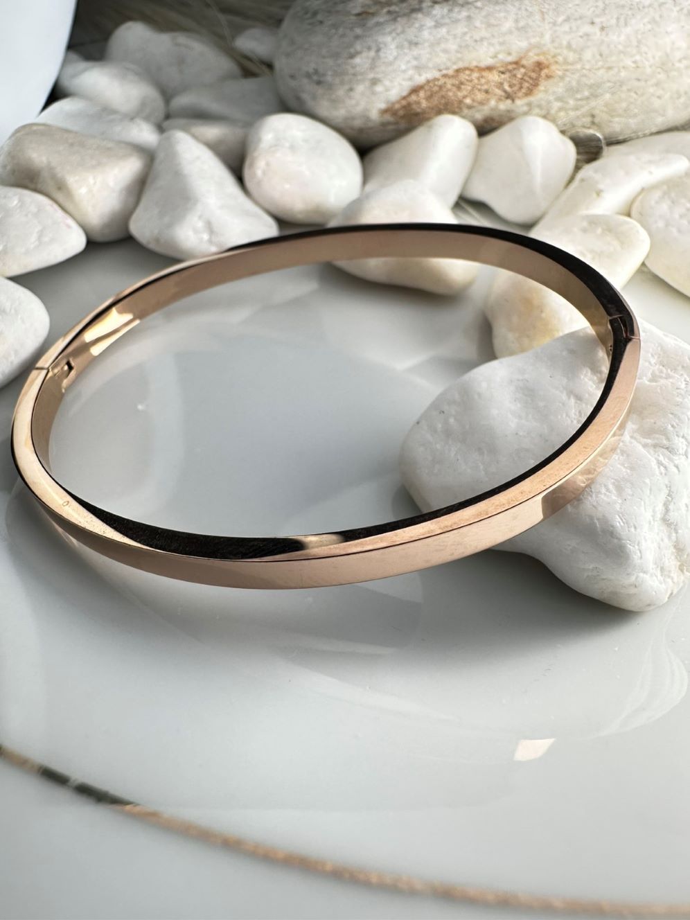 Βραχιόλι από Ανοξείδωτο Ατσάλι σε Ροζ Χρυσό – Minimal Elegant Bracelet (ΚΩΔ:885492) | Kosmimatomania Βραχιόλι από Ανοξείδωτο Ατσάλι σε Ροζ Χρυσό – Minimal Elegant Bracelet (ΚΩΔ:885492) | Kosmimatomania