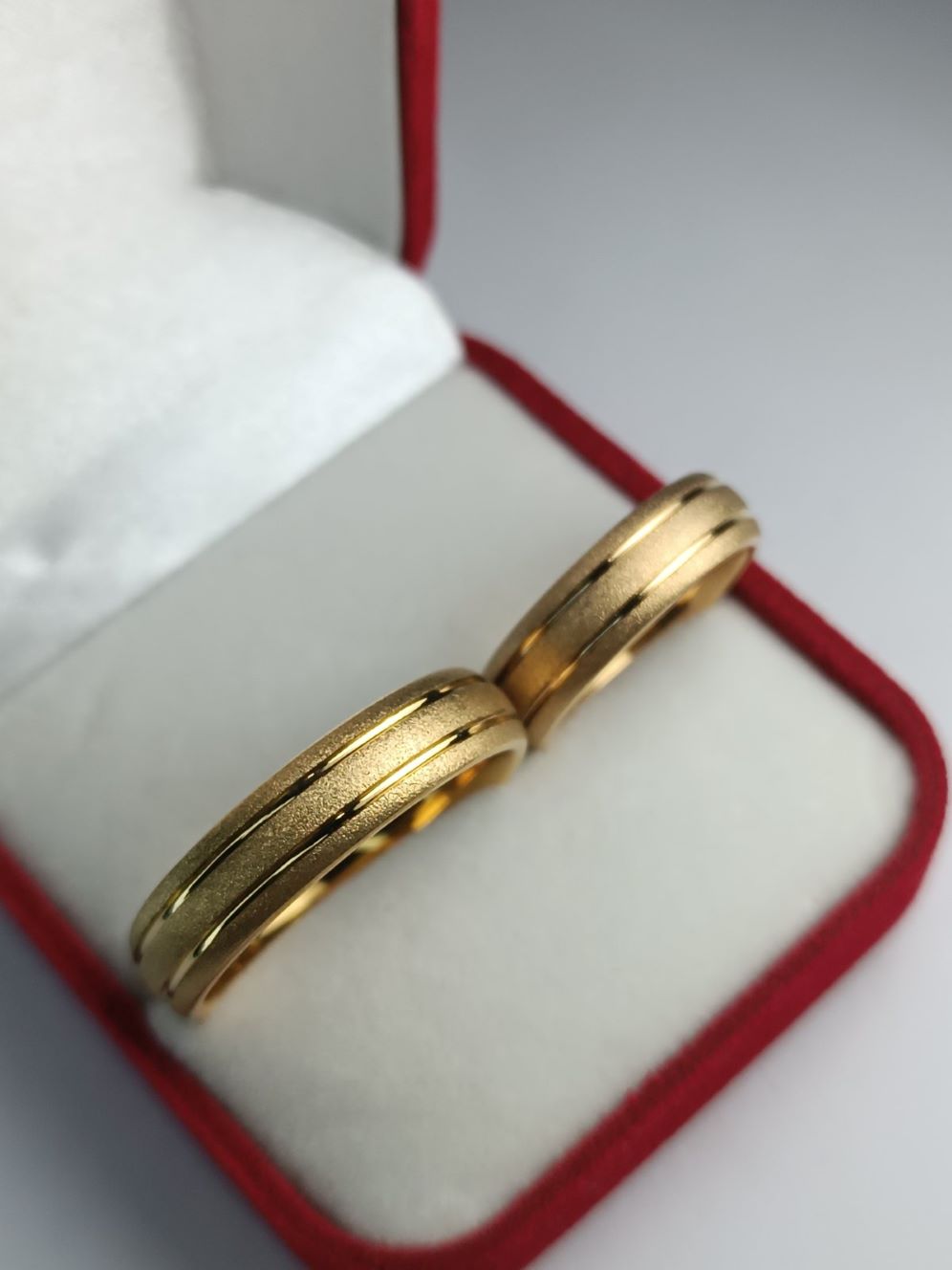 Βέρες γάμου από Ατσάλι Χρυσές Σαγρέ (ΚΩΔ:54681) | Ανθεκτικές & Κομψές | Kosmimatomaniа.gr Βέρες γάμου από Ατσάλι Χρυσές Σαγρέ (ΚΩΔ:54681) | Ανθεκτικές & Κομψές | Kosmimatomaniа.gr