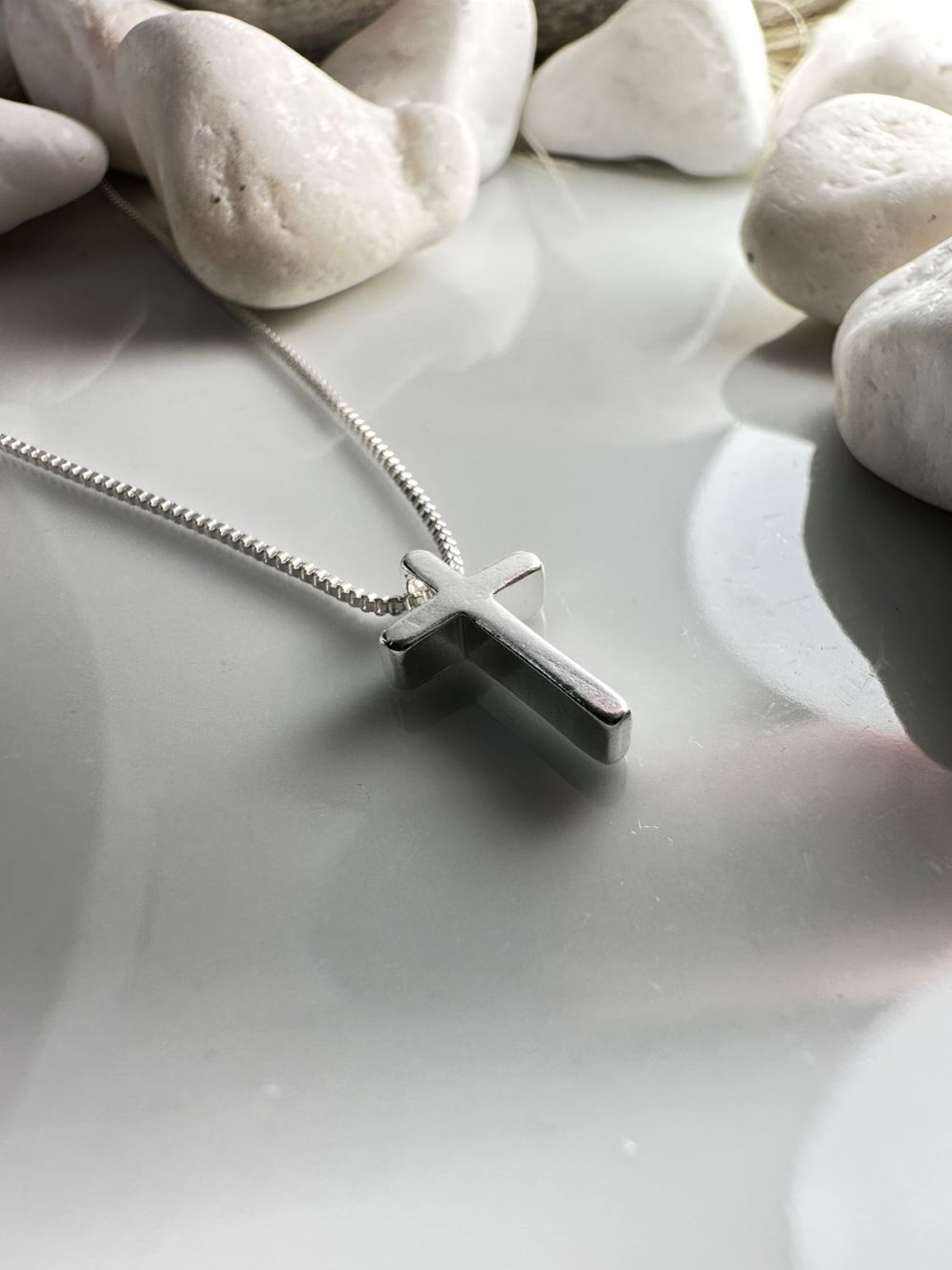 Κολιέ Σταυρός από Ανοξείδωτο Ατσάλι σε Ασημί – Minimal Unisex Μενταγιόν (ΚΩΔ:884447) | Kosmimatomania Κολιέ Σταυρός από Ανοξείδωτο Ατσάλι σε Ασημί – Minimal Unisex Μενταγιόν (ΚΩΔ:884447) | Kosmimatomania