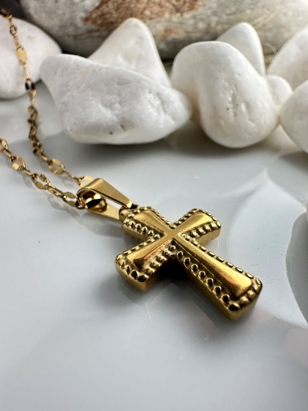 Χρυσός Σταυρός από Ανοξείδωτο Ατσάλι (ΚΩΔ:522214)– Ανάγλυφος Σχεδιασμός | Kosmimatomania.gr Χρυσός Σταυρός από Ανοξείδωτο Ατσάλι (ΚΩΔ:522214)– Ανάγλυφος Σχεδιασμός | Kosmimatomania.gr