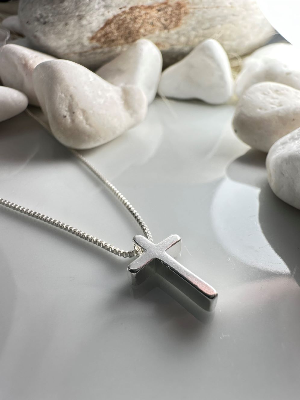 Κολιέ Σταυρός από Ανοξείδωτο Ατσάλι σε Ασημί – Minimal Unisex Μενταγιόν (ΚΩΔ:884447) | Kosmimatomania Κολιέ Σταυρός από Ανοξείδωτο Ατσάλι σε Ασημί – Minimal Unisex Μενταγιόν (ΚΩΔ:884447) | Kosmimatomania
