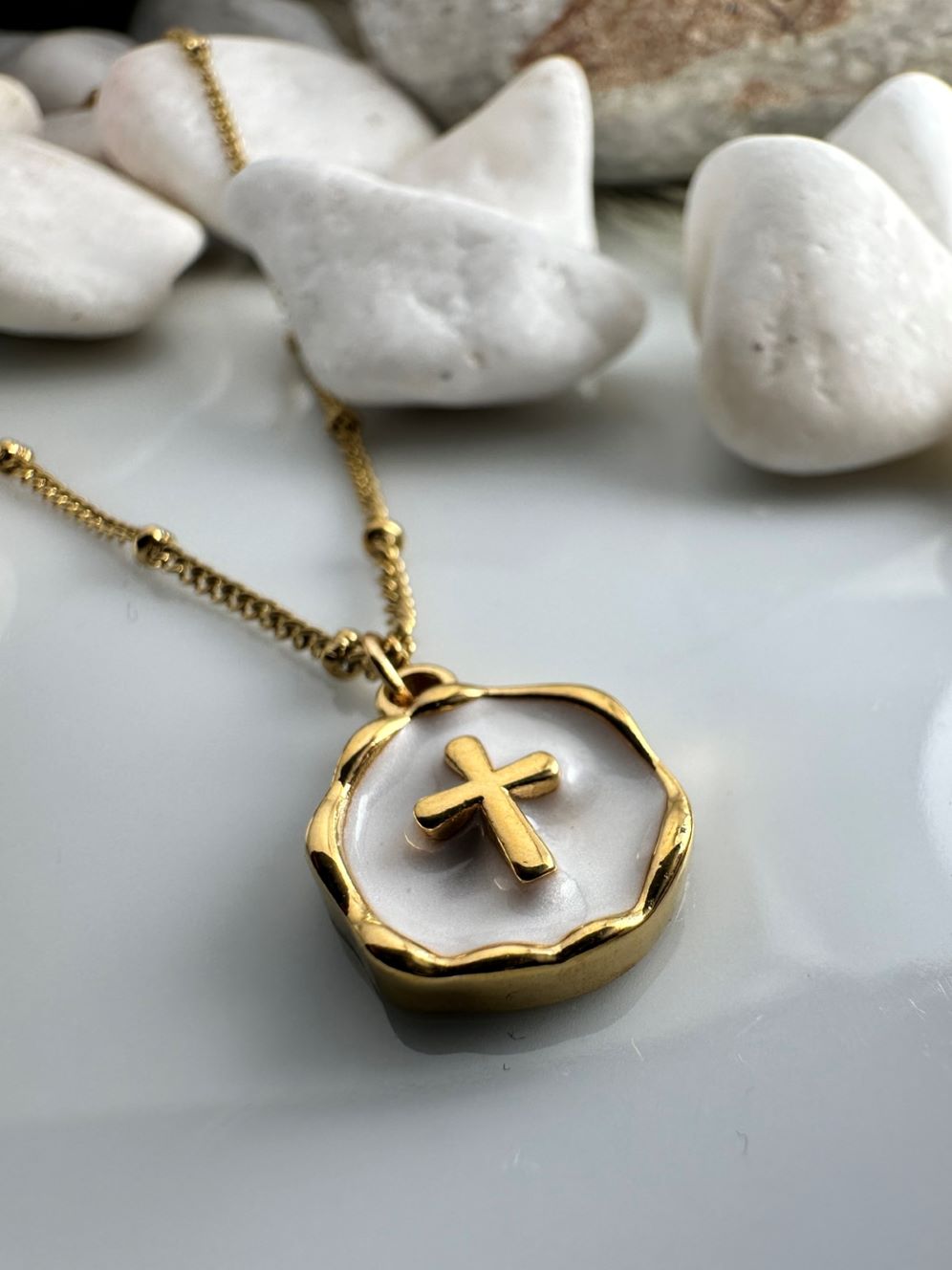 Πλακέτα με Σταυρό από Ανοξείδωτο Ατσάλι (ΚΩΔ:55179)– Χρυσό Χρώμα | Kosmimatomania.gr Πλακέτα με Σταυρό από Ανοξείδωτο Ατσάλι (ΚΩΔ:55179)– Χρυσό Χρώμα | Kosmimatomania.gr