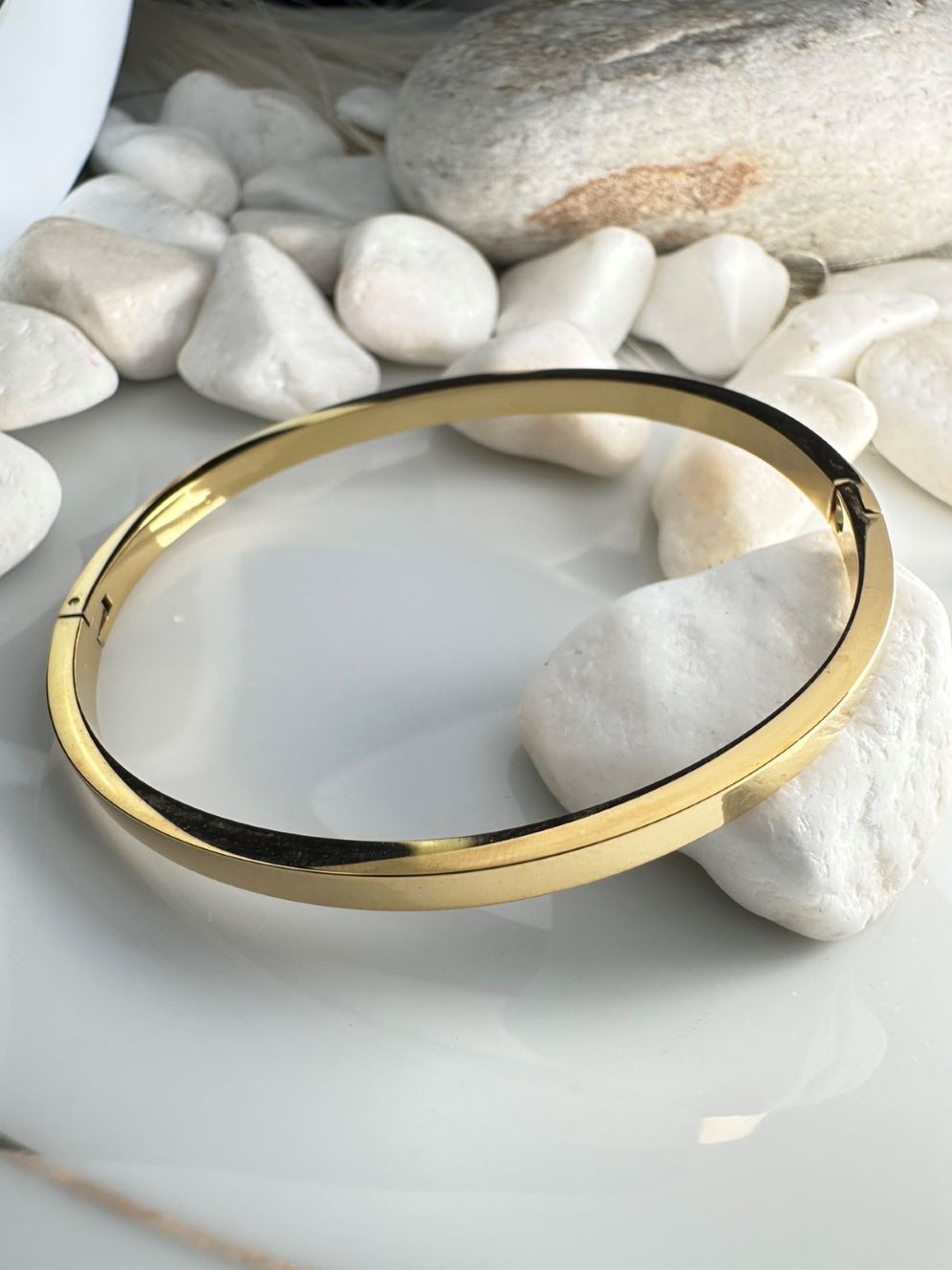 Χρυσή Γυναικεία Χειροπέδα – Minimal Βραχιόλι Κομψότητας (ΚΩΔ:25218)| Kosmimatomania Χρυσή Γυναικεία Χειροπέδα – Minimal Βραχιόλι Κομψότητας (ΚΩΔ:25218)| Kosmimatomania