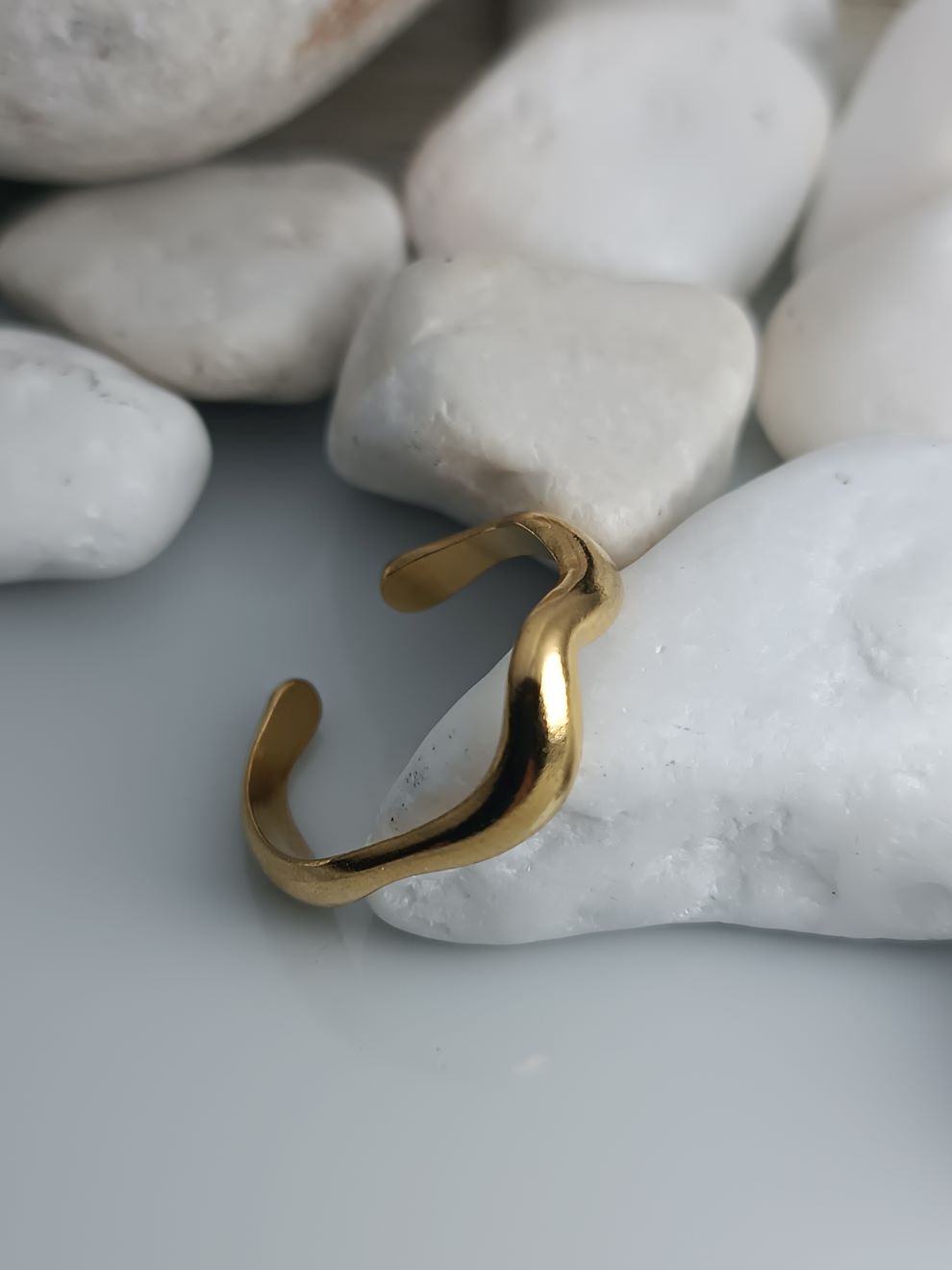 Ρυθμιζόμενο Δαχτυλίδι Ατσάλι σε Χρυσό Χρώμα με Κιματισμό (ΚΩΔ:4245) – Κοσμήματα |Kosmimatomania Ρυθμιζόμενο Δαχτυλίδι Ατσάλι σε Χρυσό Χρώμα με Κιματισμό (ΚΩΔ:4245) – Κοσμήματα |Kosmimatomania